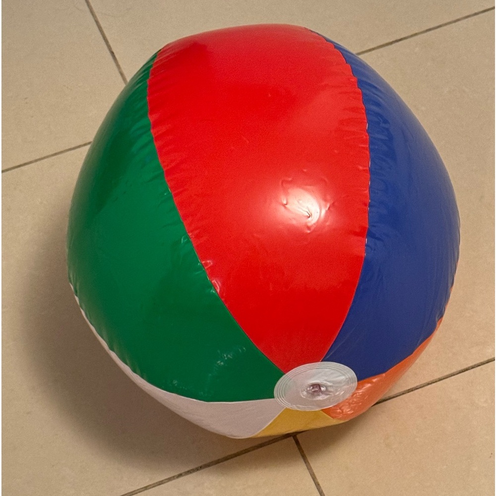 Beach balls - Picture 2 of 5